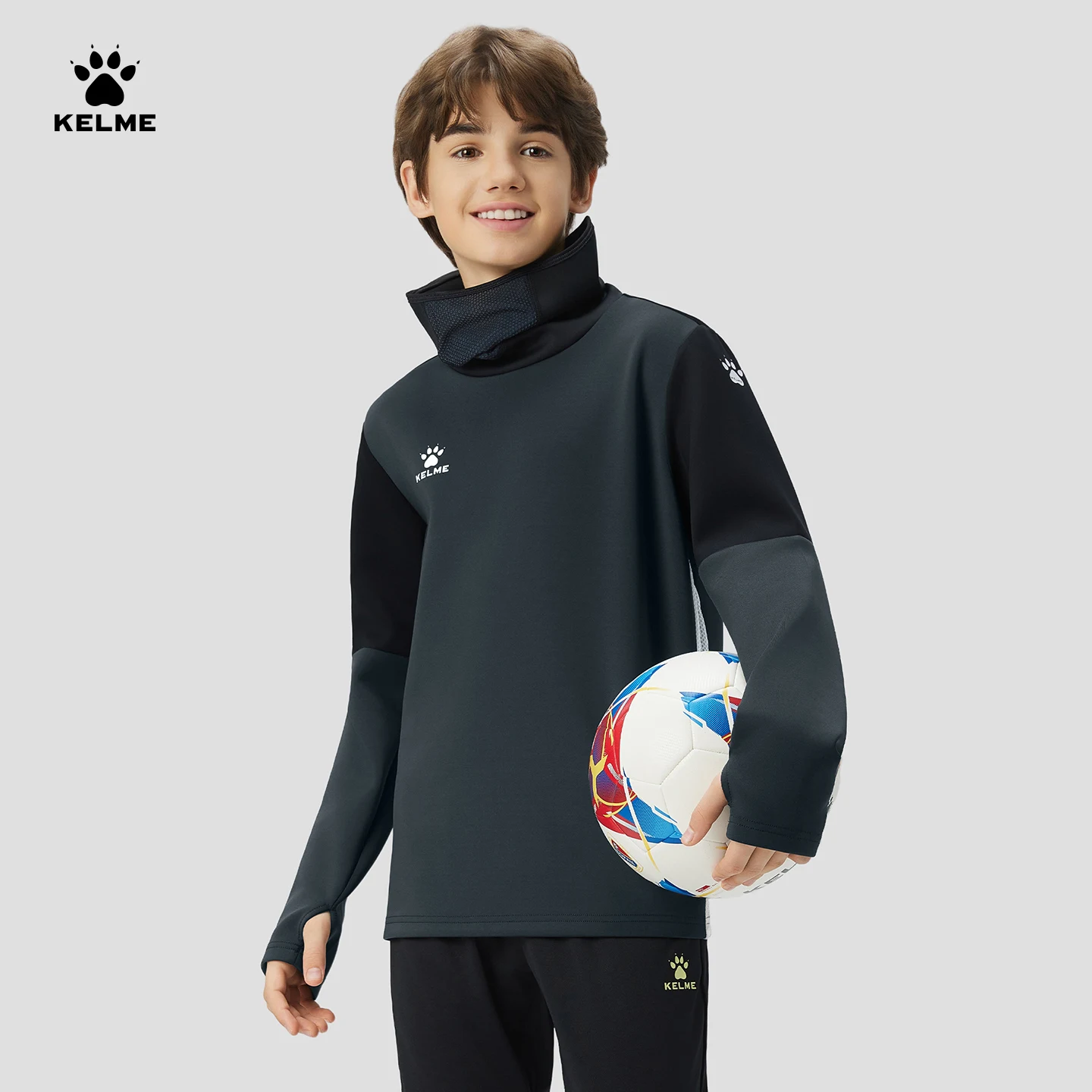 Kelme Abbigliamento da allenamento per calcio per bambini Felpa con cappuccio calda a collo alto da corsa Felpa con cappuccio con maschera a maniche lunghe antivento
