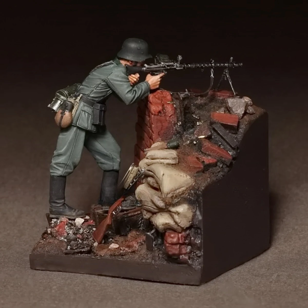 

1/35 Resin Figure unpainted model Kit, German soldier, unassembled and unpainted GK,1133R