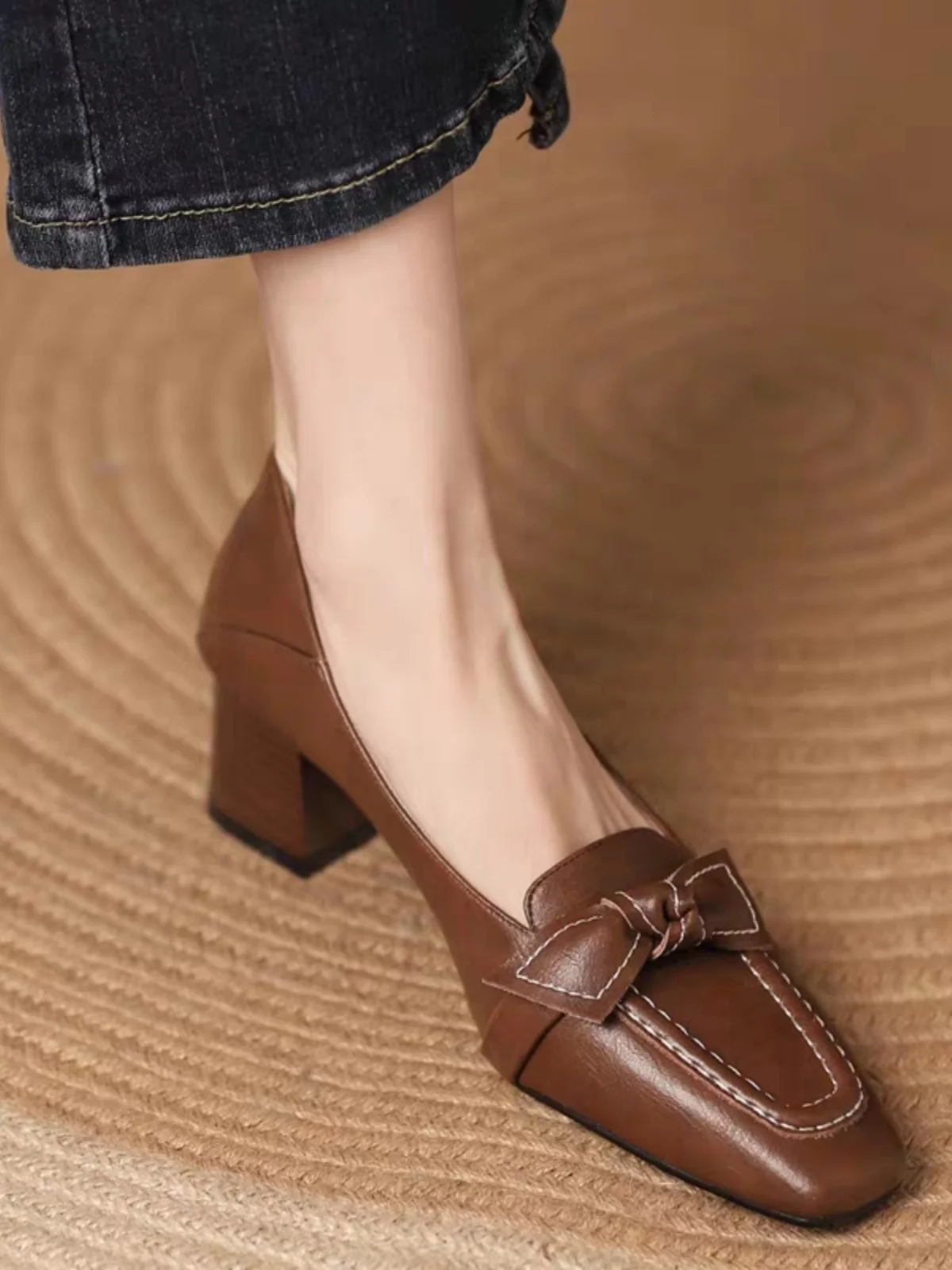 

Spring Autumn New Sle Women's Leather Slip-On oes with Knots Medium Heel Square Head High Heel Faionable Sing...