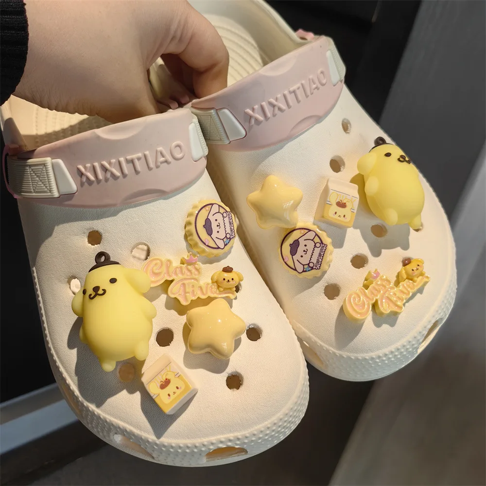 Kawaii Sanrio Cute Hello Kitty Series Shoe BuckleSet Cinnamoroll Kuromi DlY Slippers AccessoriesSouvenir Kids Girls Women Gift