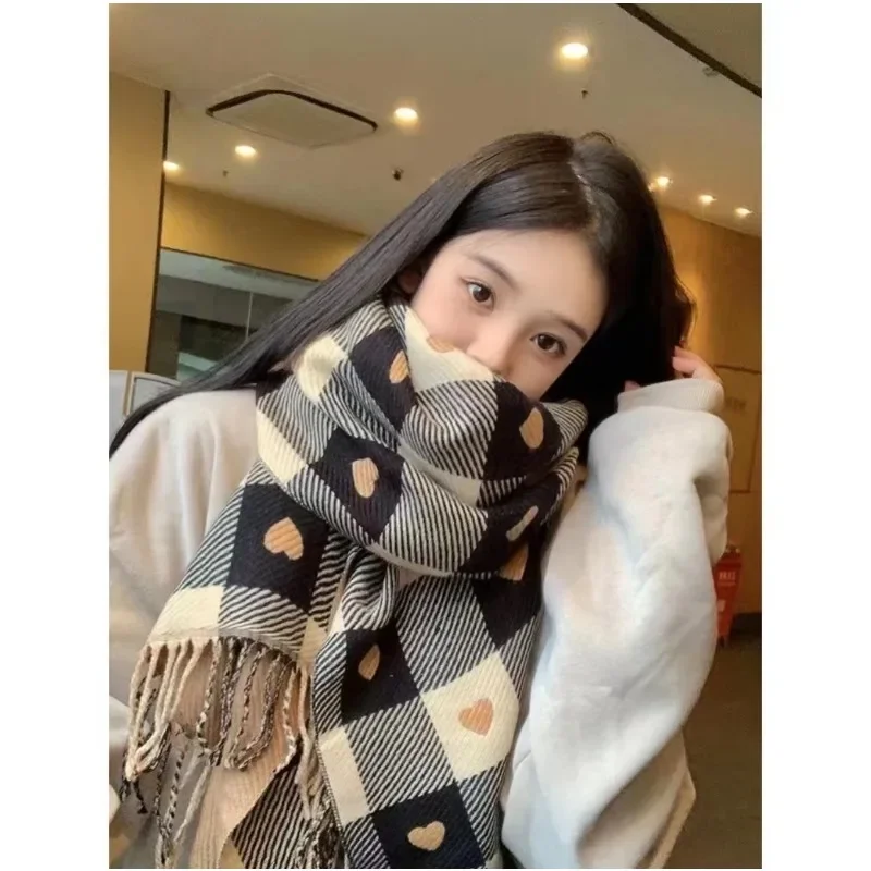 Thick double-sided scarf, winter women's heart-shaped checkered scarf, acrylic tassel long shawl and neck scarf