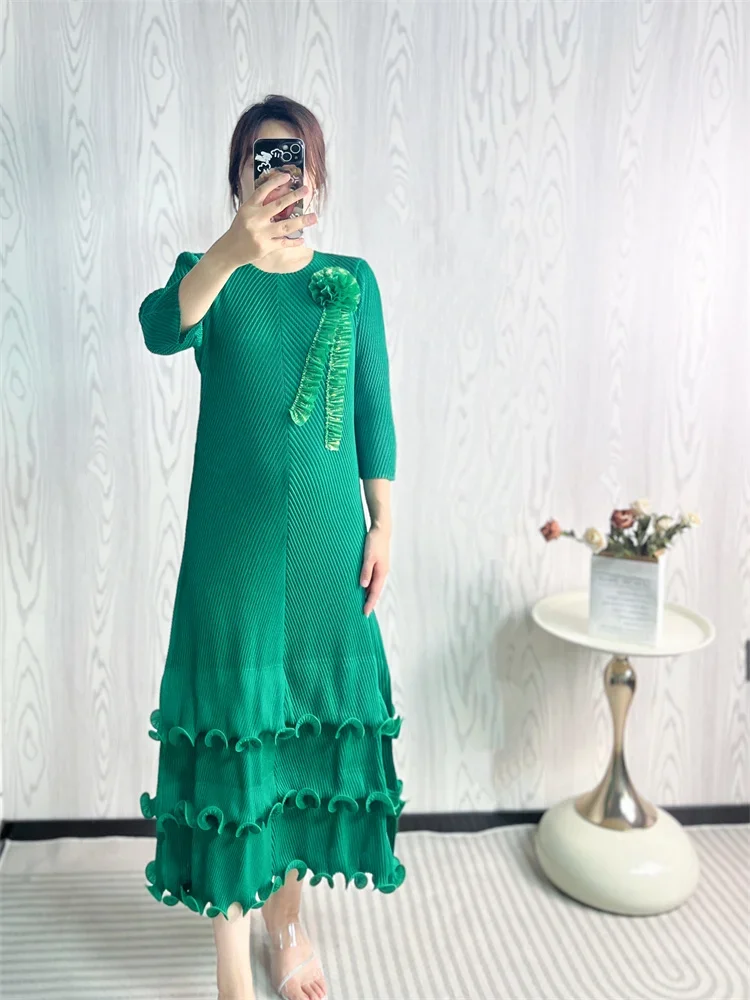 

Miyake Pleated Dress for Women 2025 New Solid Color Round Neck Mid-sleeved Fish Scale Pleated Wood Ear 3D Handmade Flower Dress