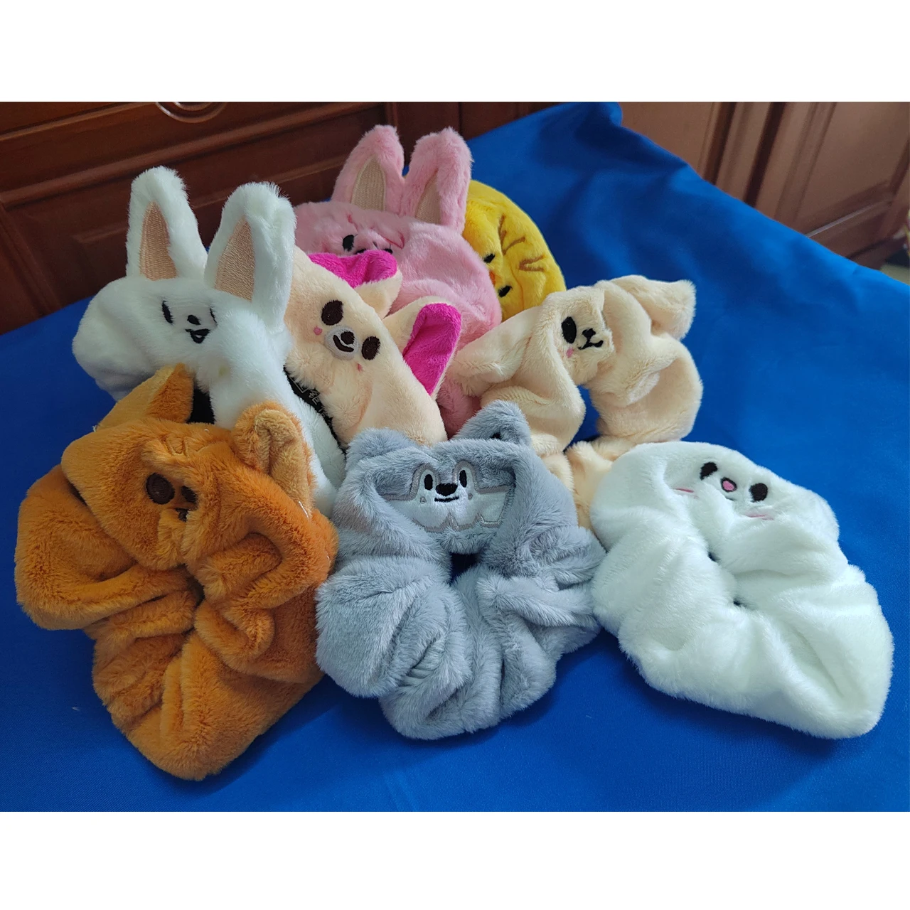 SKZOO-cuerda para el pelo bordada con dibujos animados de peluche, colgante Ide coreano, colección de seguidores de juguete, Giftsol Felix HyunJin Jisung, dibujos animados de felpa