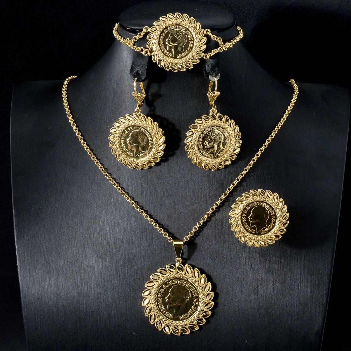 Vintage Coin Medallion Jewelry Set 4Pcs 18K Gold Plated Portrait Pendant Necklace Bracelet Ring Drop Earrings Women Wedding Gift