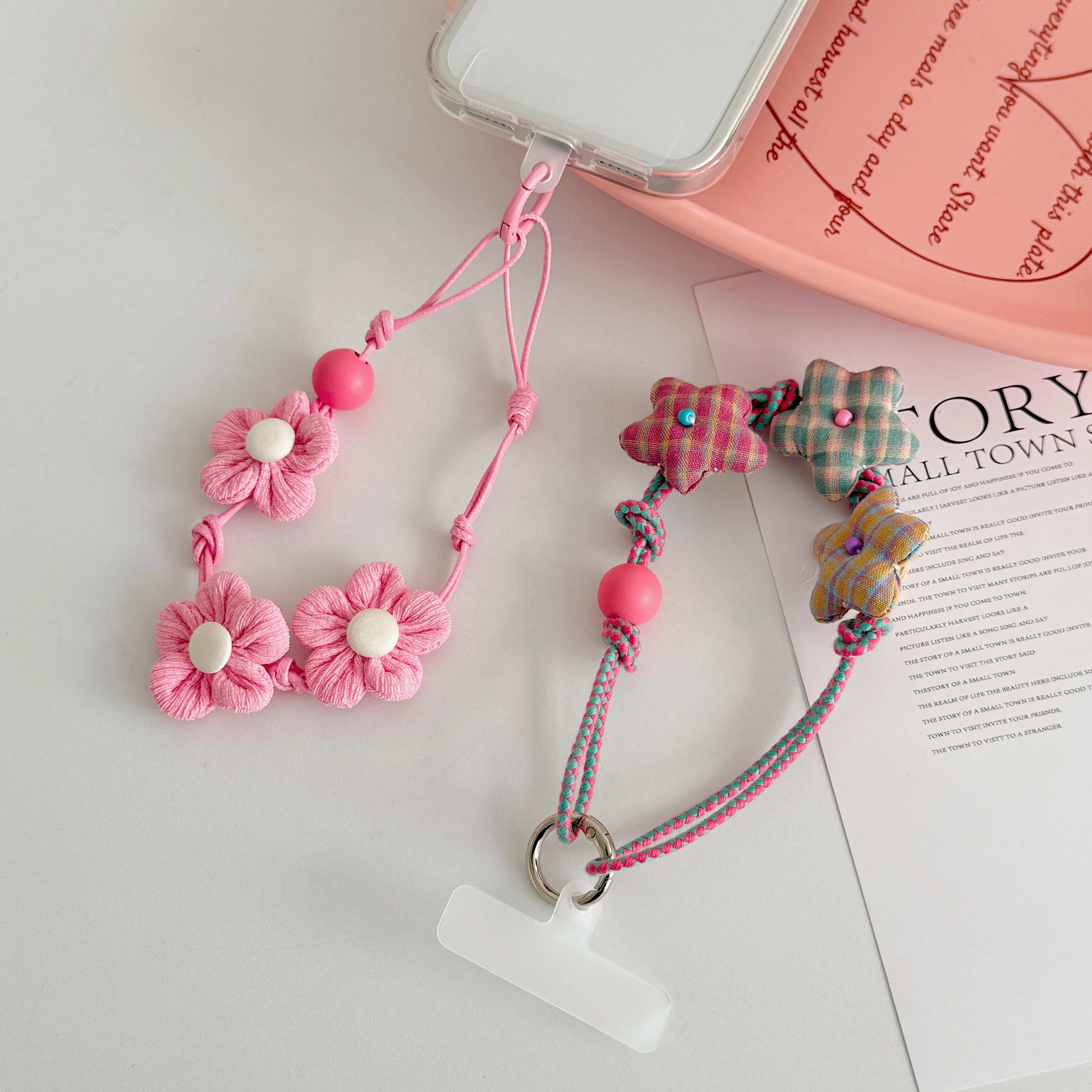 

Fashionable And Creative Denim Flower Phone Lanyard, Wrist Short Rope, Water Bottle Backpack Universal Decorative Pendant