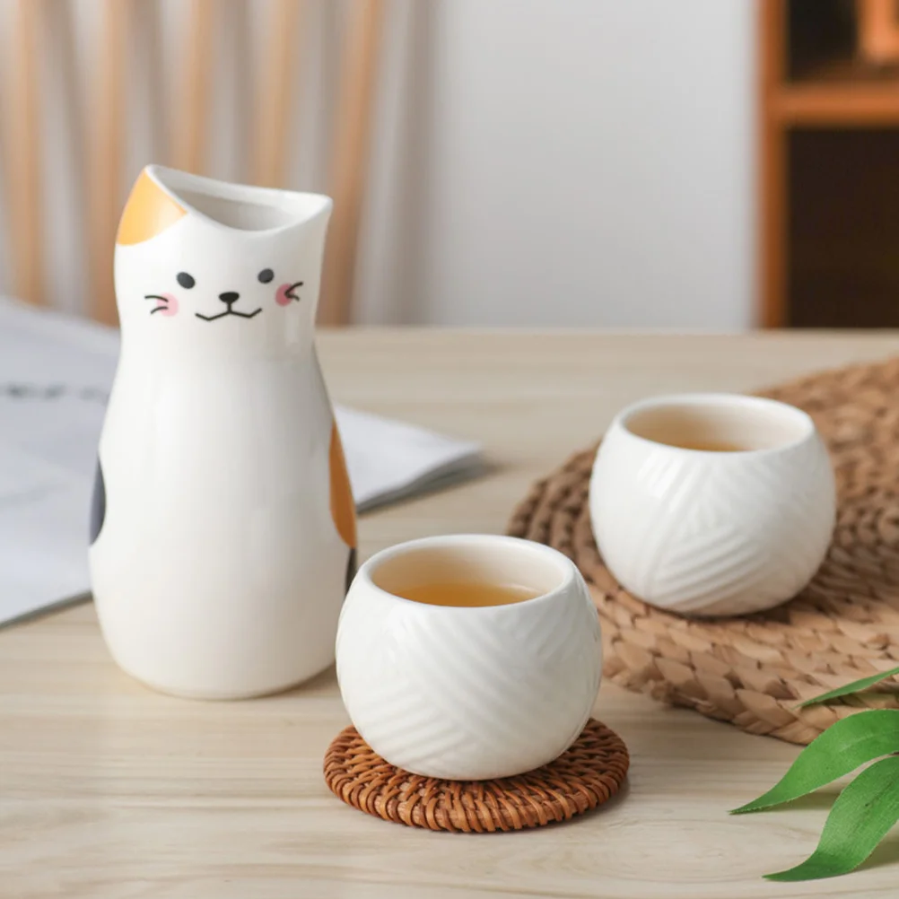 

1Set Ceramic Sake Cup Luck Cat Design Japanese Sake Kettle Pot Leakproof Classic Tableware Set Saki Kettle Ceramic Saki Pot