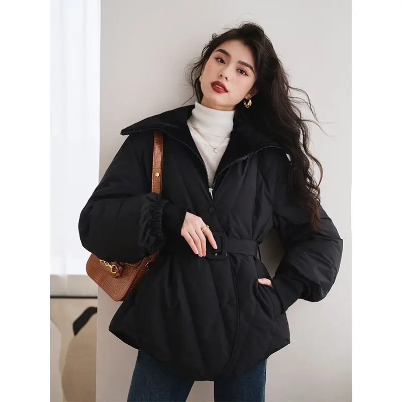 ฤดูหนาวใหม่ผู้หญิงลงเสื้อพลิกปกปลอมสองพร็อพลดน้ําหนักแจ็คเก็ต