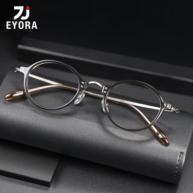 

EYORA Retro Small Frame Round TR90 Teen's Reading Glasses Anti Blue Light Myopia Eyewear Photochromic Prescription Eyewear Lens