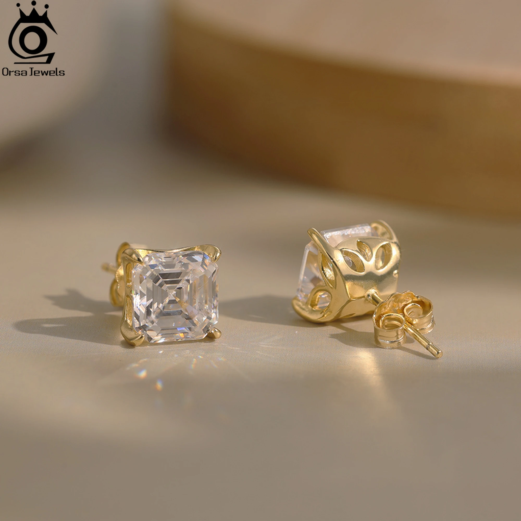 

ORSA JEWELS Elegant 925 Sterling Silver Stud Earrings Featuring a Shiny Rectangle Zirconia Stone, the Perfect Gift for Her LZE19