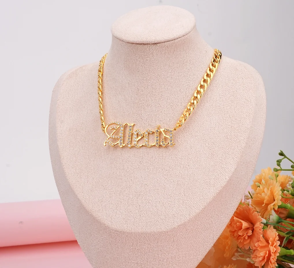 

Qitian Zircon letter necklace Women's stainless steel Personalized short chain jewelry Birthday gift Memorial keepsake Christmas