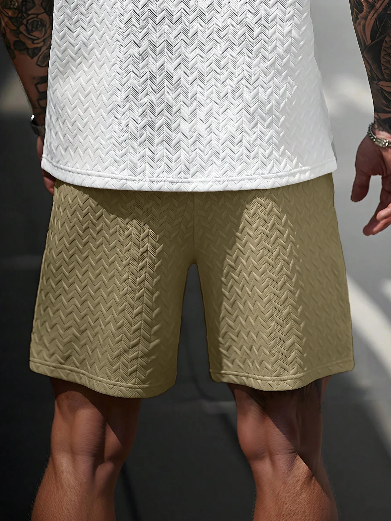 Neue sommerliche Freizeit-Sportshorts: Mit einem gestrickten, leicht dehnbaren Jacquard-Design bieten diese einfarbigen Shorts eine schlichte Optik. – Detail 13