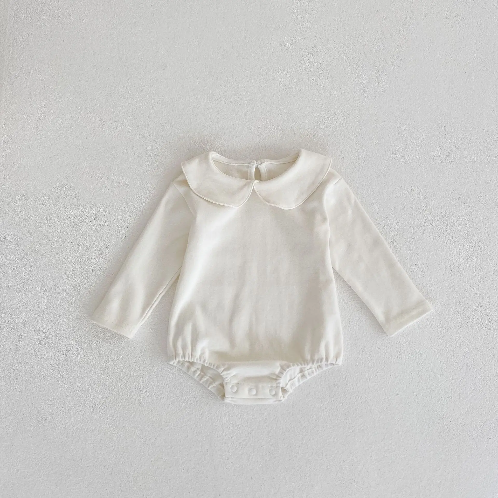 Autumn New Fashion Versatile Long sleeved Triangle Crawler for Infants and Girls Baby Doll Neck Long sleeved Triangle Sweetheart