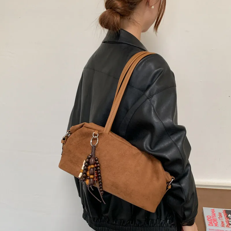 Korean-style minimalist retro suede tote bag for women2026New autumn/winter collection: large-capacity shoulder bag for commutin