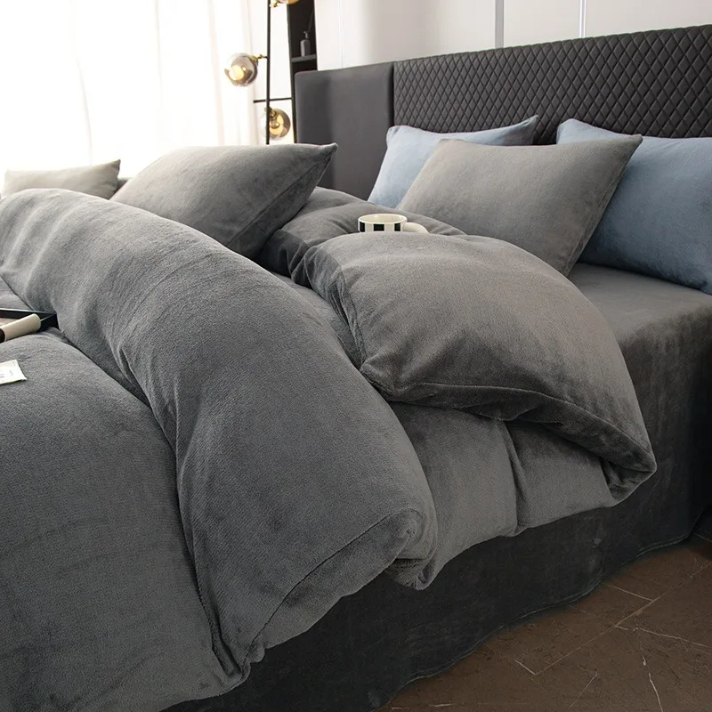 

Thickened Milk Velvet Four-Piece Bedding Set Double-Sided Coral Fleece Duvet Cover And Bedding Quilt Winter Warm Bed Linens