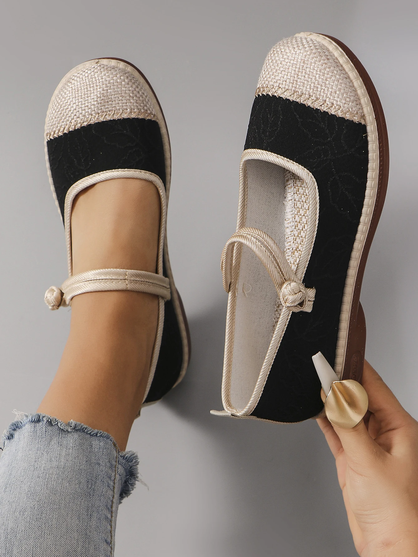 Spring New Women\'s Casual Sports Shoes Comfortable, Breathable, Lightweight, Wear resistant Lazy Shoes, Soft soled Flat Shoes