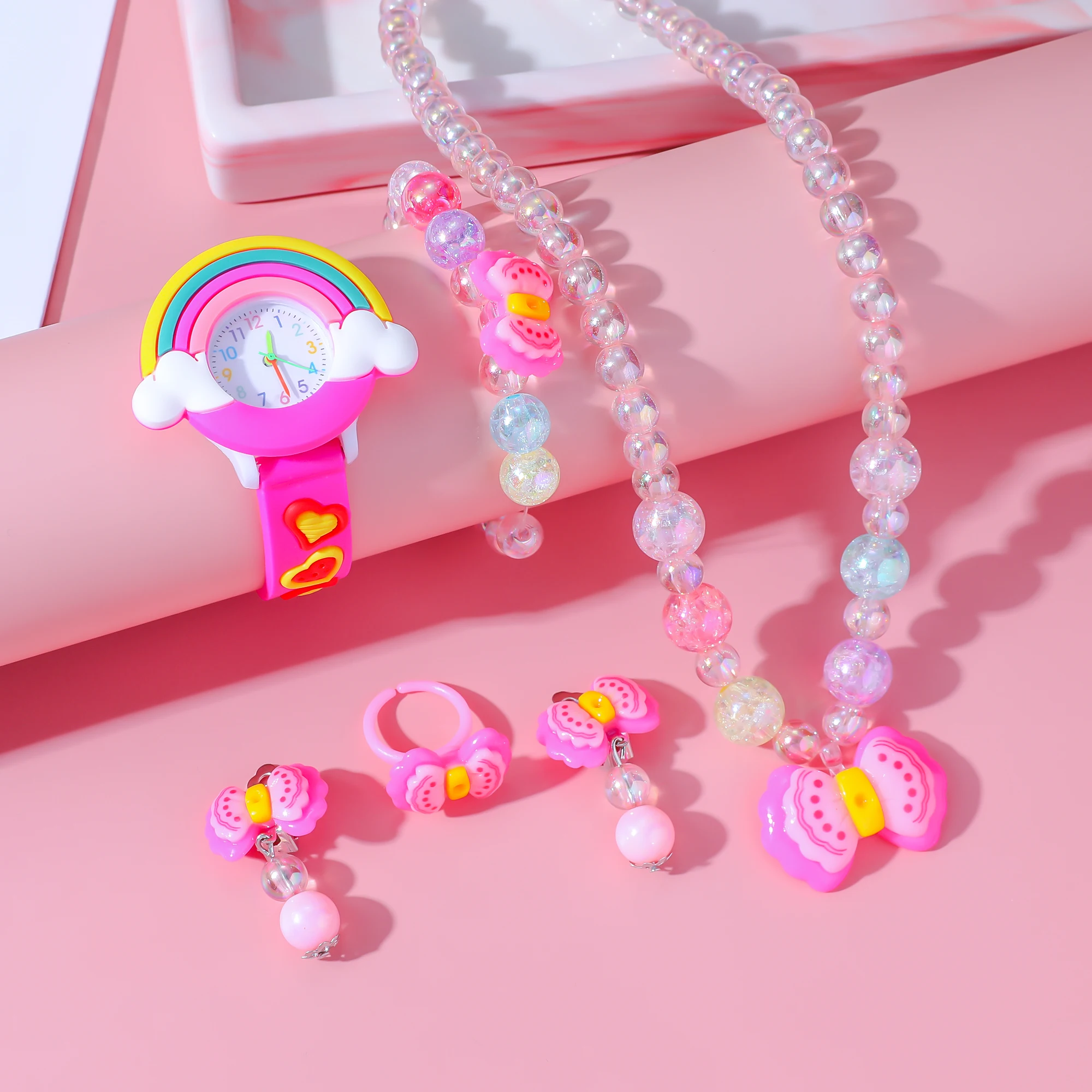 

Модное развлечение, дизайн, новый креативный бабочка, нишевые продвинутые повседневные универсальные милые 3D женские кварцевые часы, комплект ювелирных изделий