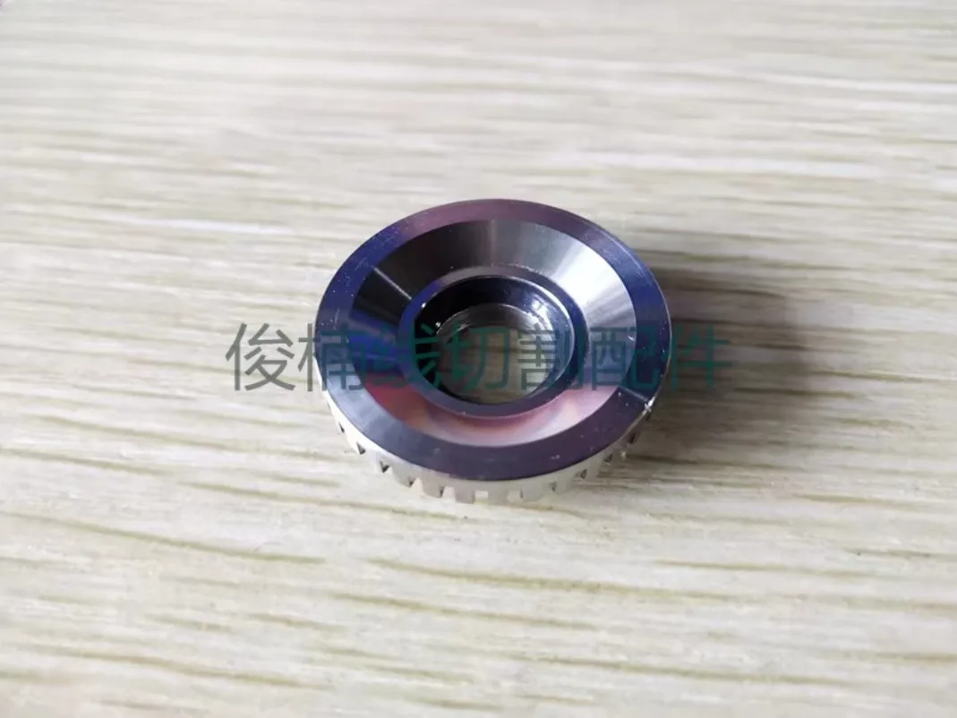 834.684, 199.272, 199.272.6 590199272   ينطبق الفوهة على آلة قطع الأسلاك Agie، وفوهة التدفق #2