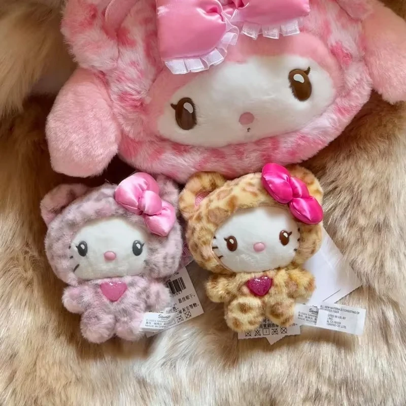 Nowy brelok do kluczy Sanrio wzór w cętki pluszowa lalka śliczna dekoracja plecak wisiorek dekoracja pokoju na biurko urodziny prezent dla dzieci