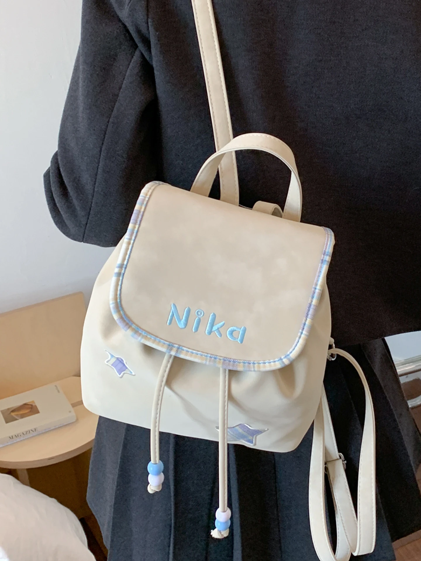 

Женский рюкзак, осень 2024, новая повседневная сумка для путешествий, кожаный рюкзак со звездным узором, модный универсальный дорожный рюкзак