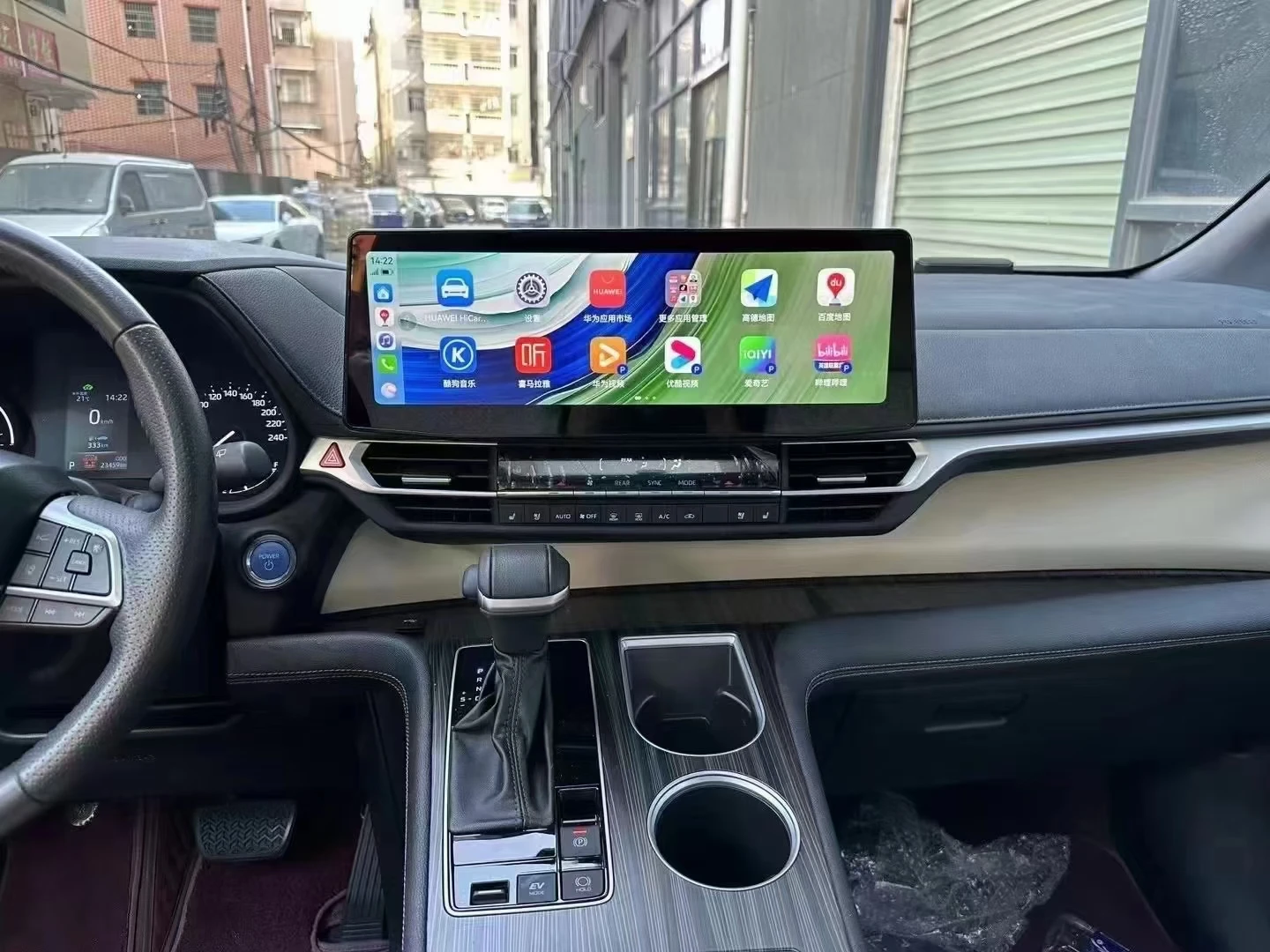 For Toyota Sienna Wireless CarPlay Android Auto Multimedia Head Unit 15.9-inch Touch Screen Car GPS Navi Radio Stereo Navigation