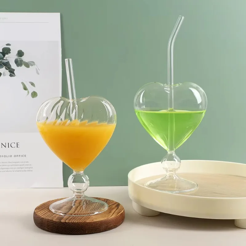 Creative Bar Personality Heart Tall Glass Love Cocktail Cup Drink Juice Straw Cup