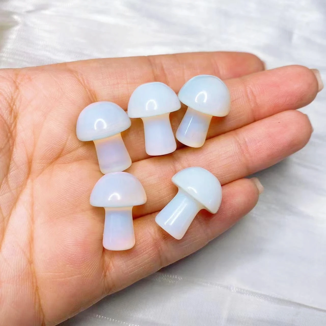 Natural Crystal Mini Mushroom Gem Stone Quartz Statue Carved Mineral Reiki Healing DIY Crafts aquarium Gift Home Decoration