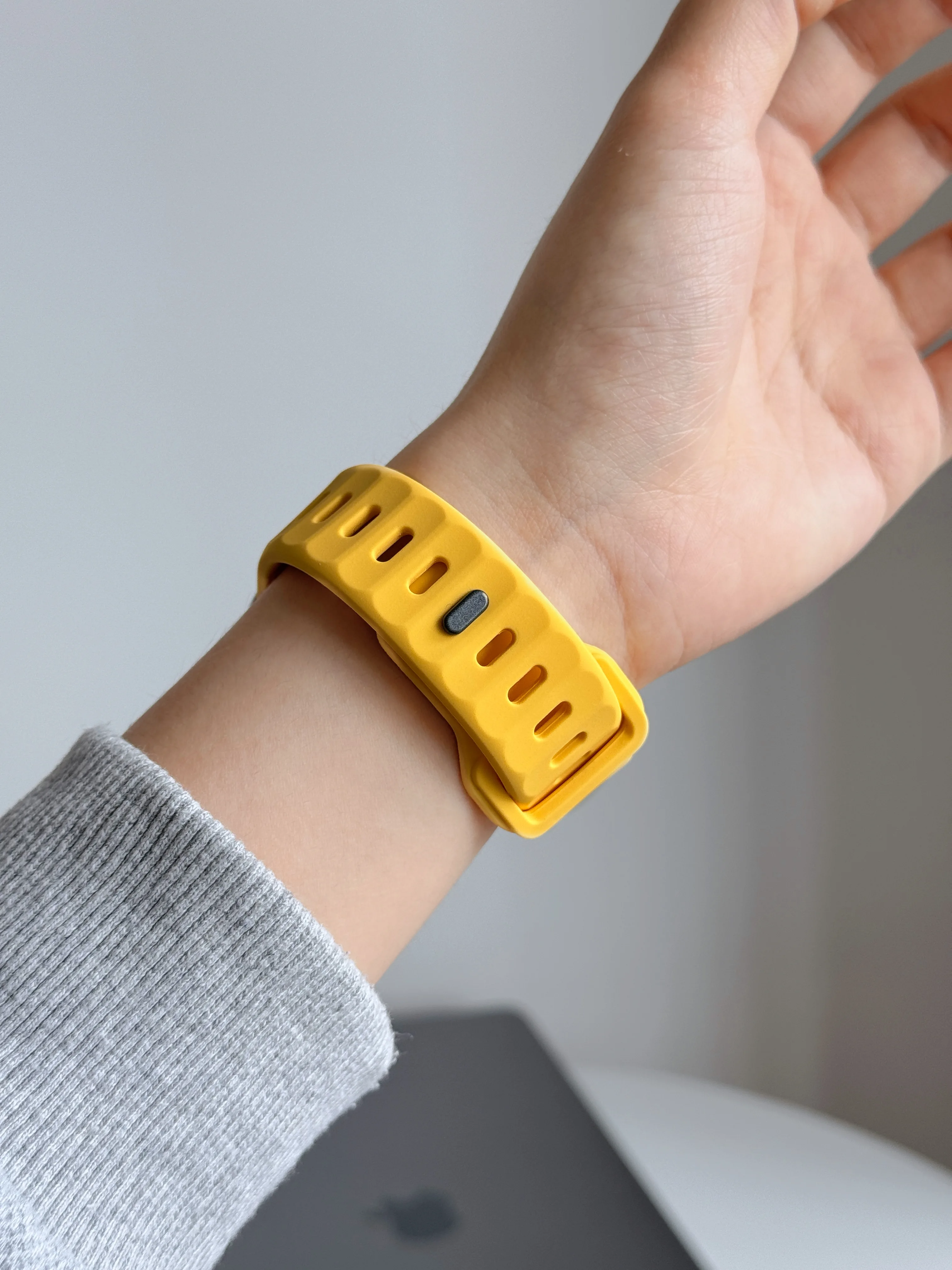 Kreatives, schräges Silikonarmband für die Apple Watch, 40 mm, 41 mm, 44 mm, 45 mm, S10, S11, 46 mm, 42 mm, iWatch Series 12, 11, 10, 9, 8, 7, 6. – Detail 9