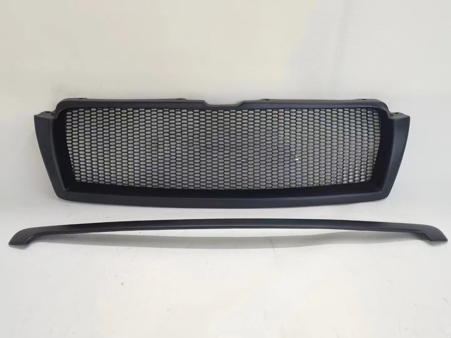 Car Front Kidney Grilles High Quality Racing Grill for Toyota Prado 2700 4000 2010-2013 Tuning Accessories Facelift Parrilla