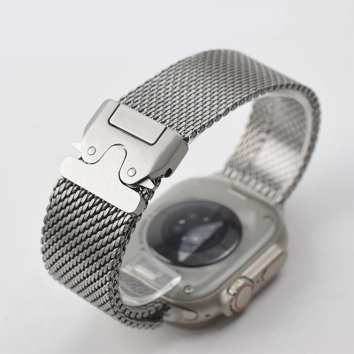 حلقة ميلانيزية من التيتانيوم لساعة أبل الترا 2 Series 10 9 8 7 حزام شبكي أسود طبيعي لإبزيم المظلة iWatch