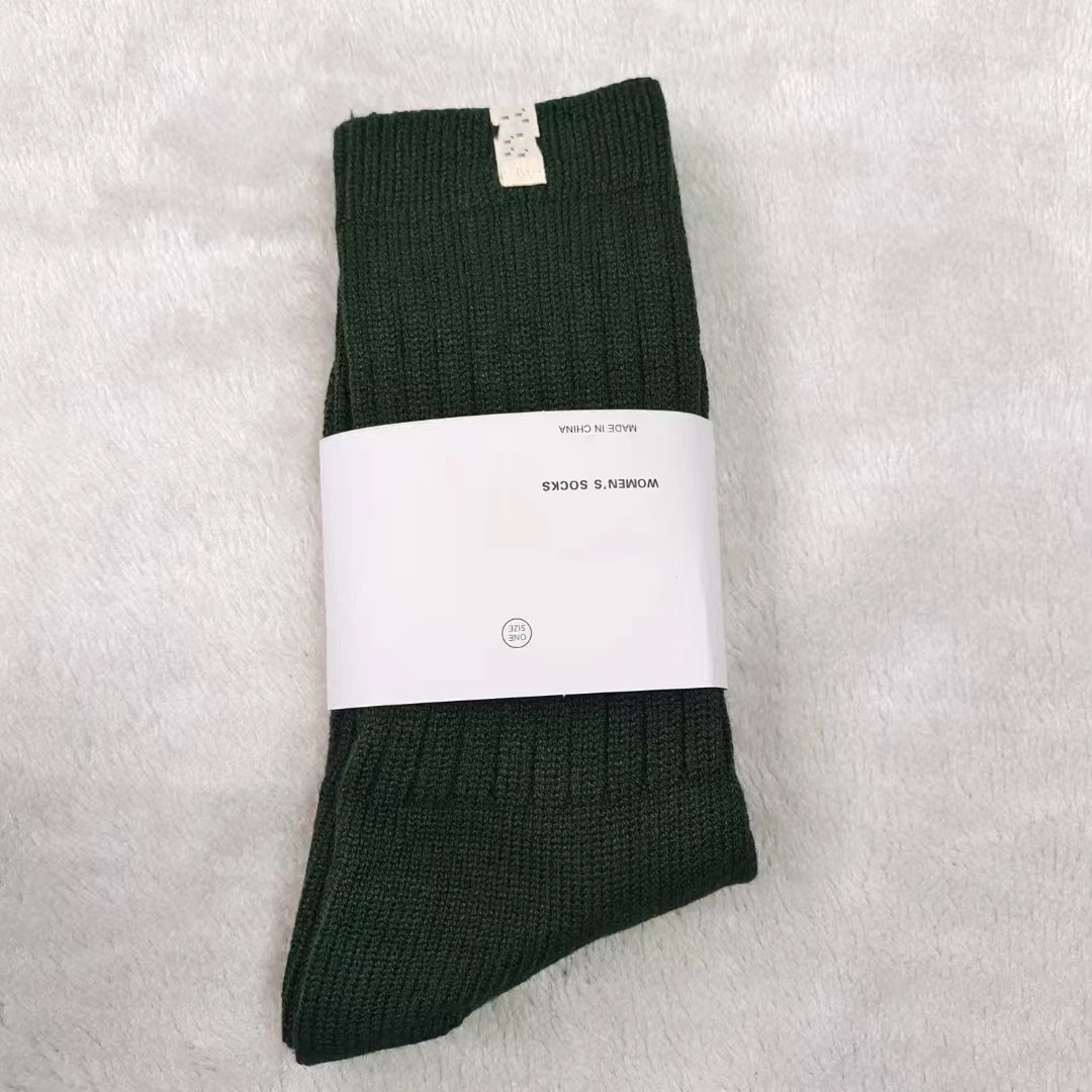 Solid colored socks with double needles and thick insulation for casual wear