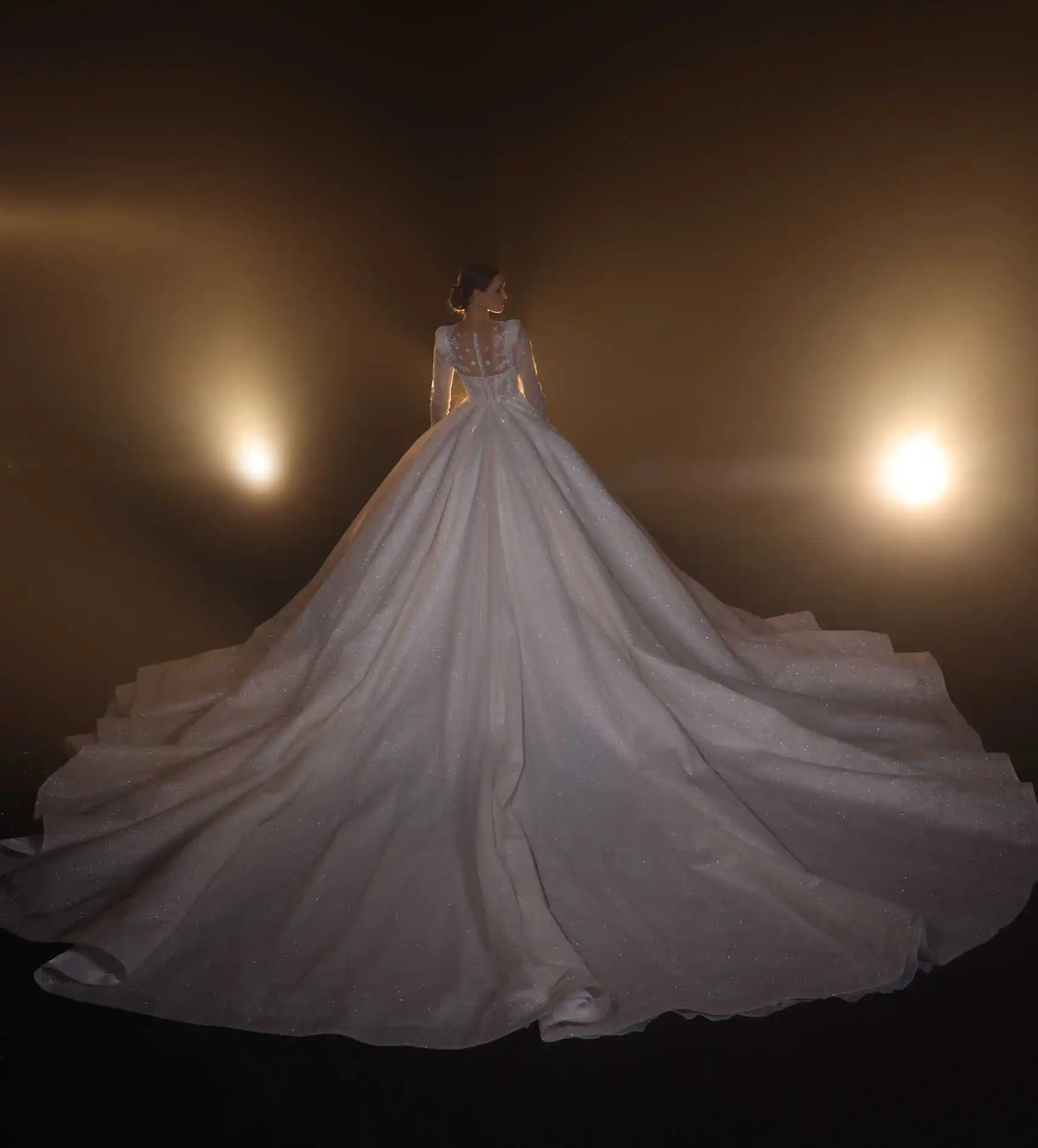 Wykwintna suknia balowa suknie ślubne aplikacje cekiny wzór koronkowe suknie ślubne duży rozmiar Vestidos De Novia kolor dostosowane