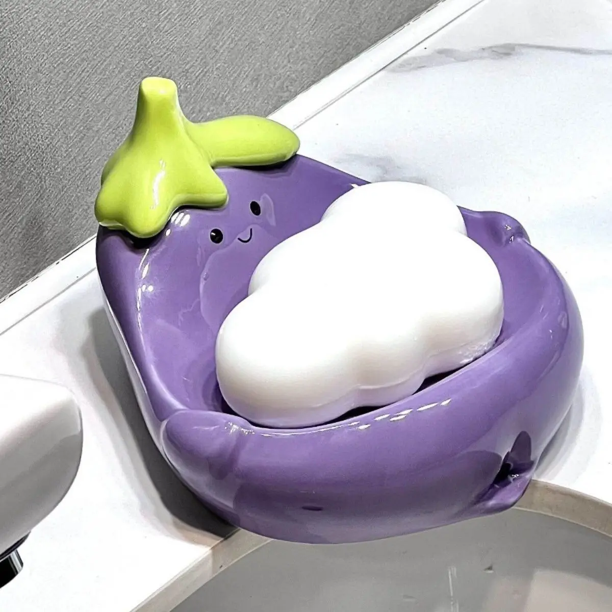 Creative Cute Eggplant Drain Water Soap Box, Home Attachment, Portable Toilet, Can Drain Water, Ceramic Soap Plate Storage