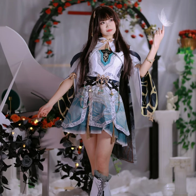 لعبة الحب والفضاء العميق البطلة تأثيري حلي شخصية البدلة الغيوم المتدفقة احتضان عنصر النسيم تفاصيل حفلة الهالوين