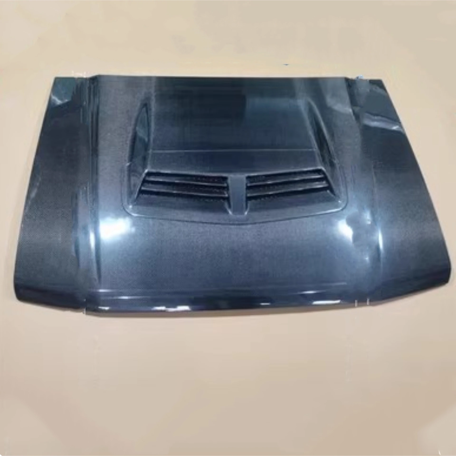 Body Kit Carbon Fiber Engine Cover Resin Hood for Mitsubishi Pajero V55 V31 V33 V43 Bonnet Car Accessories