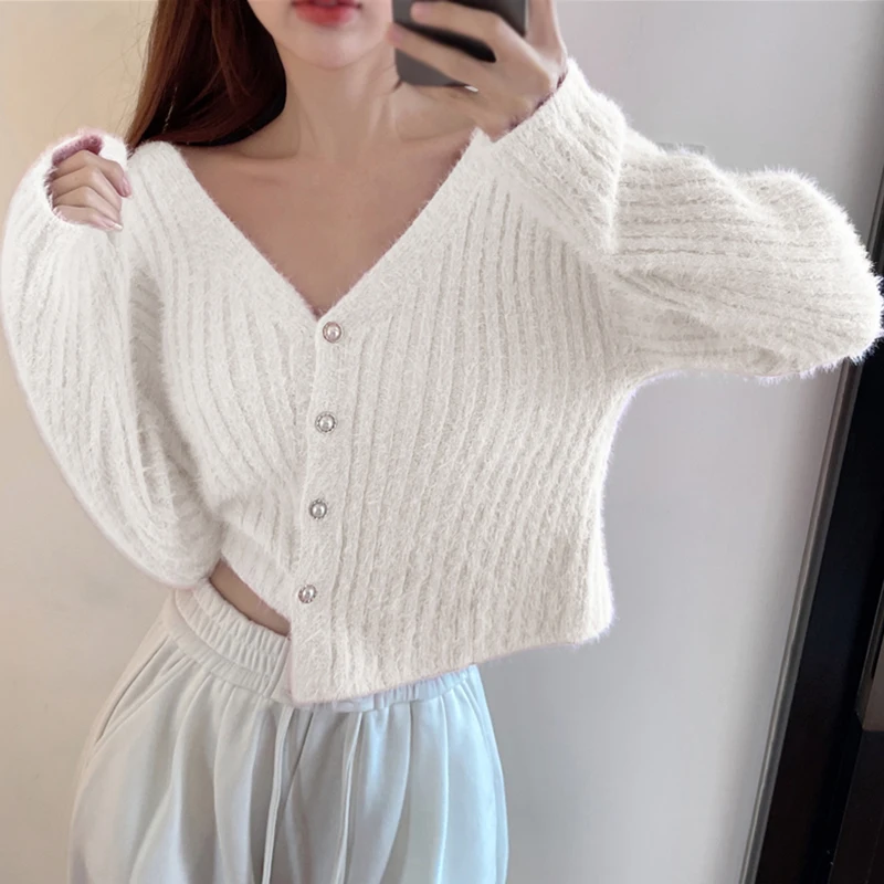 Women Knited Cardigan Autumn Winter V-neck Sweater Sweet Pearl Button Cropped Sweater Top Ladies Slim Fit Cardigan Tops