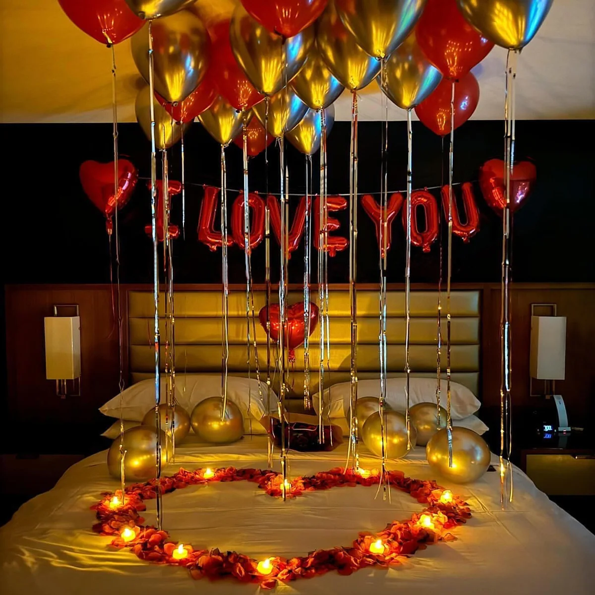 I LOVEYOU Ballon-Set mit künstlicher Blütenblattdekoration für Valentinstag, Vorschlag, Hochzeit, Geburtstag, Schlafzimmer, Dekoration, Ballon