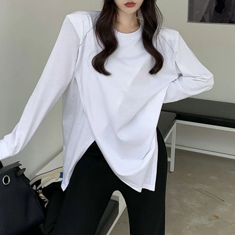 

Irregular hem split bottom shirt for women 2023 early winter new white T-shirt for women with loose sleeves