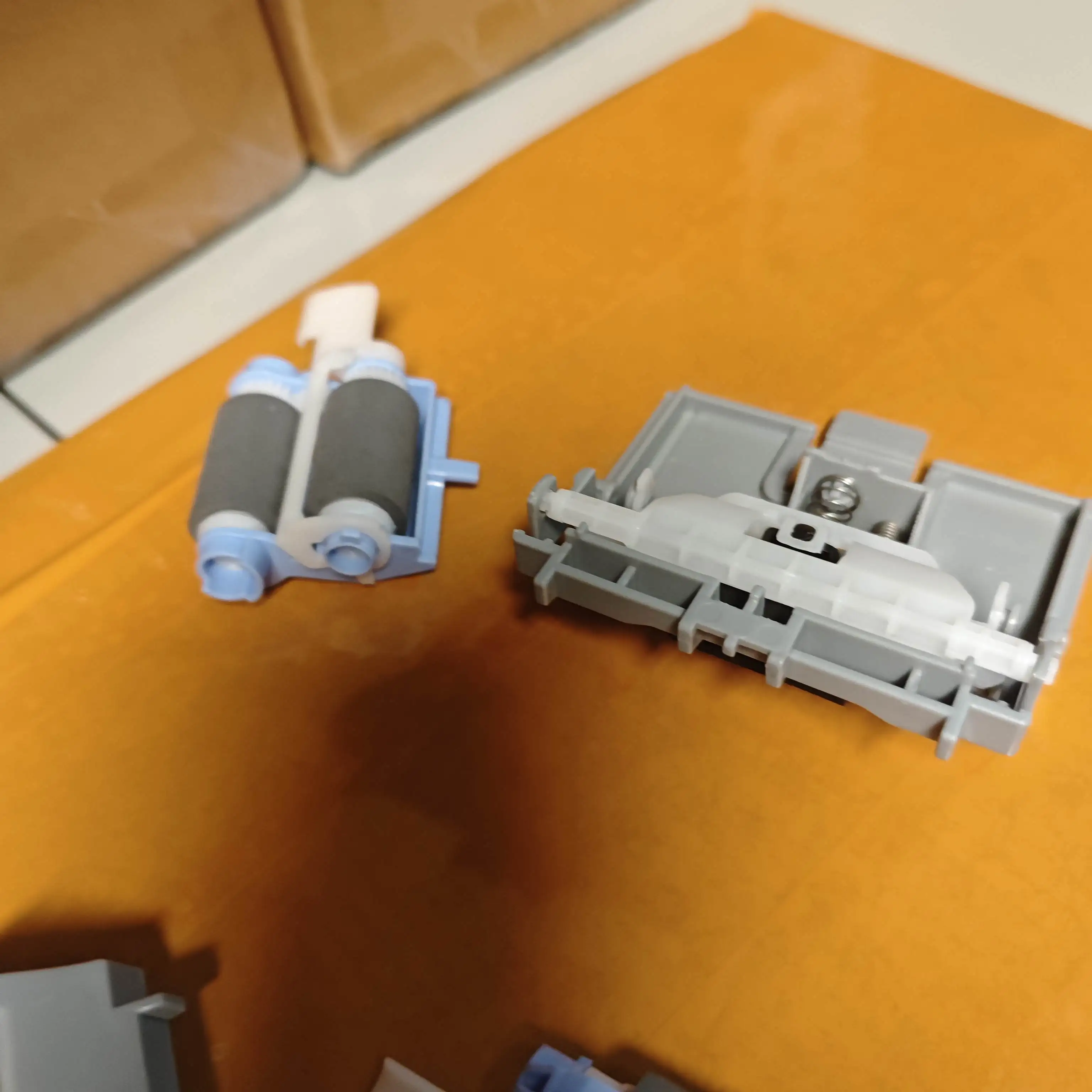 

10sets F2A68-67913 RM2-5752-000 Separation Pickup Roller for HP M501 M506 M507 M527 M528 for CANON D1620 D1650 LBP312