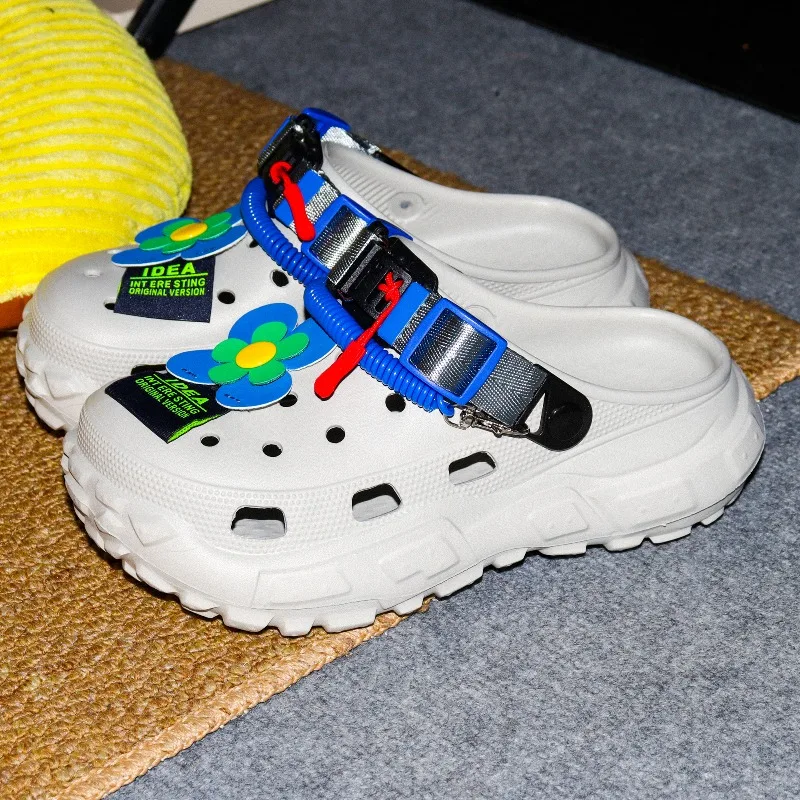 

2026 Trendy Buckle Flower Thick Sole Clogs Men Women, Ergonomic Anti-slip Waterproof Durable, Summer Beach Casual Shoes