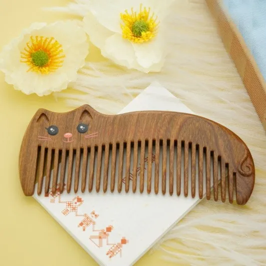 

Lacquer Art Comb Lazy Cat Princess Comb Gift Natural Wood Comb Girl Gift