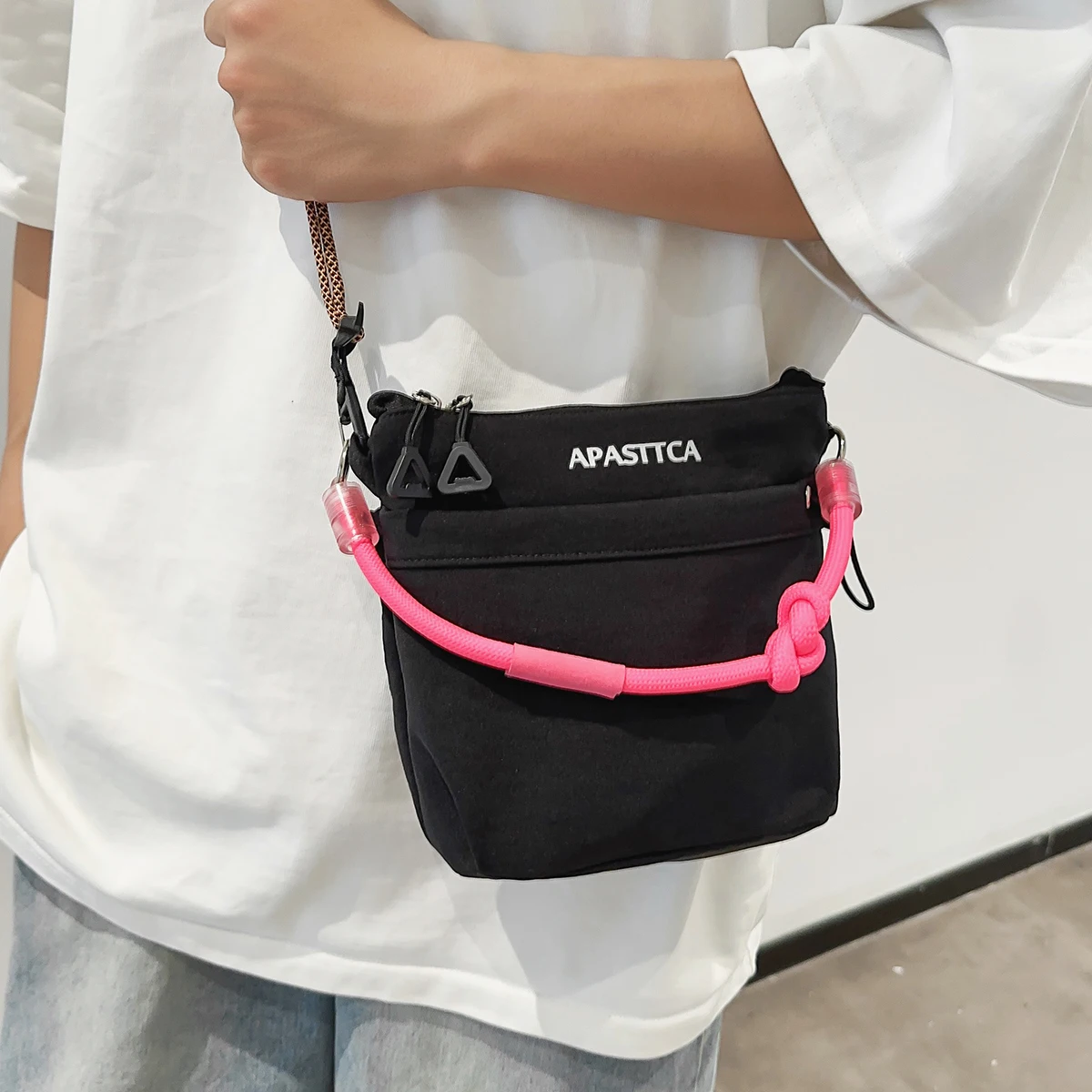 Crossbody-Tasche für Herren und Damen 2025 Neuer Japanischer Stil Kleine Schultertasche Lässige Vielseitige Kleine Tasche Leichte Schulter-Handytasche