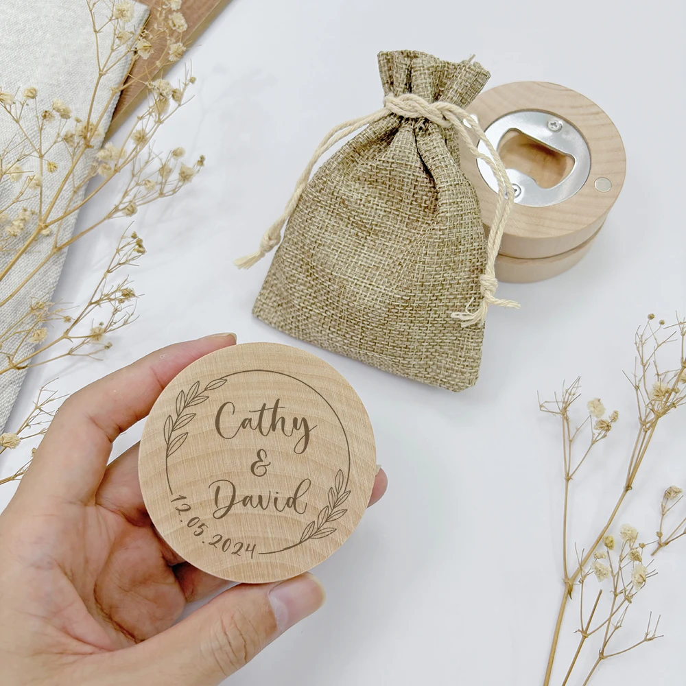 Personalized Wedding Favors Custom Wooden Wedding Fridge Magnet Beer Bottle Opener Wedding Guest Souvenir Gift with Burlap Bag