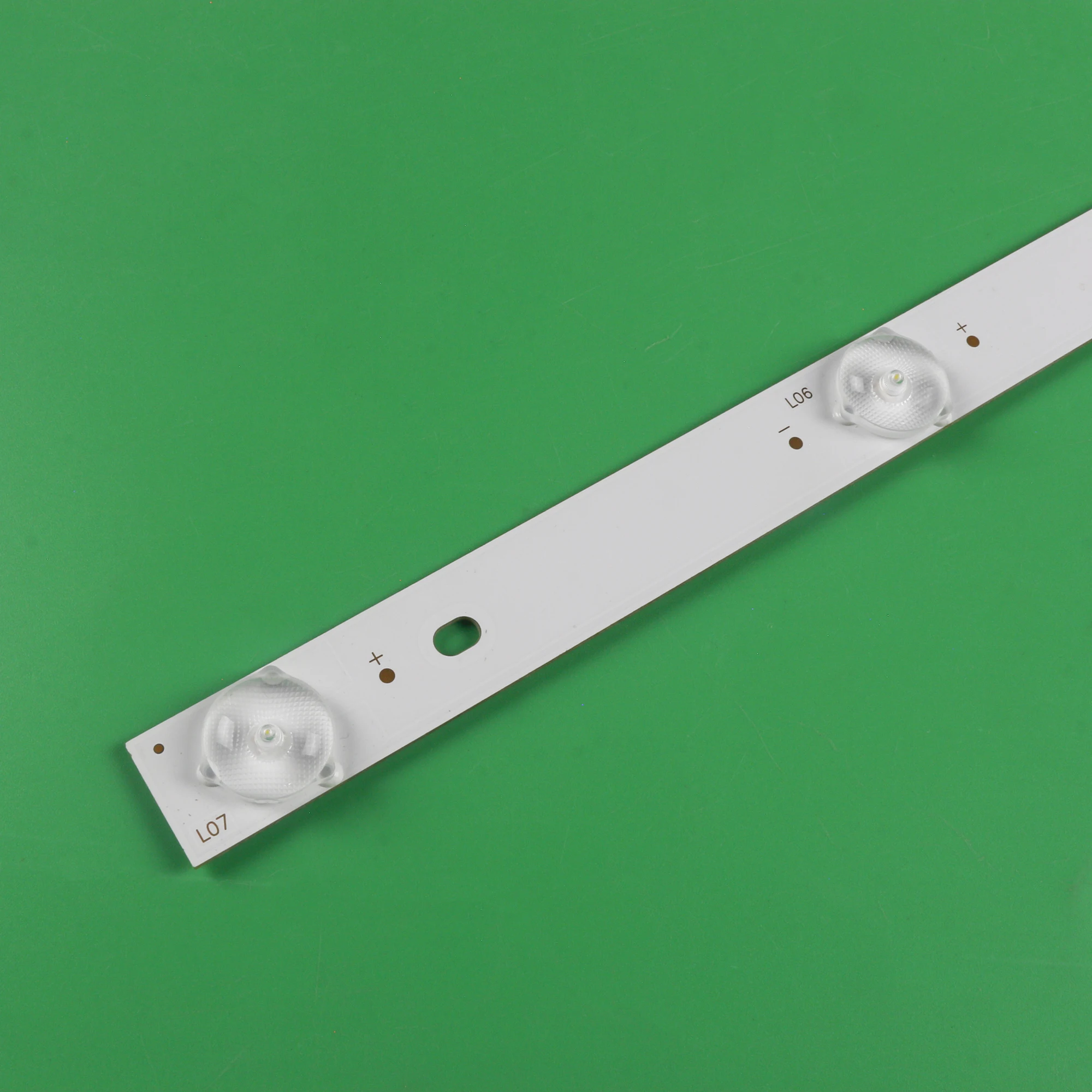 Светодиодная лента GC32D07-ZC21FG-26 303GC320047 LE32E7900 L32S64FVBE UN32J4002 UN32J4002AF32PHF5061 PLDED3273A-F ELEFW328 LE-32GJL4-B3