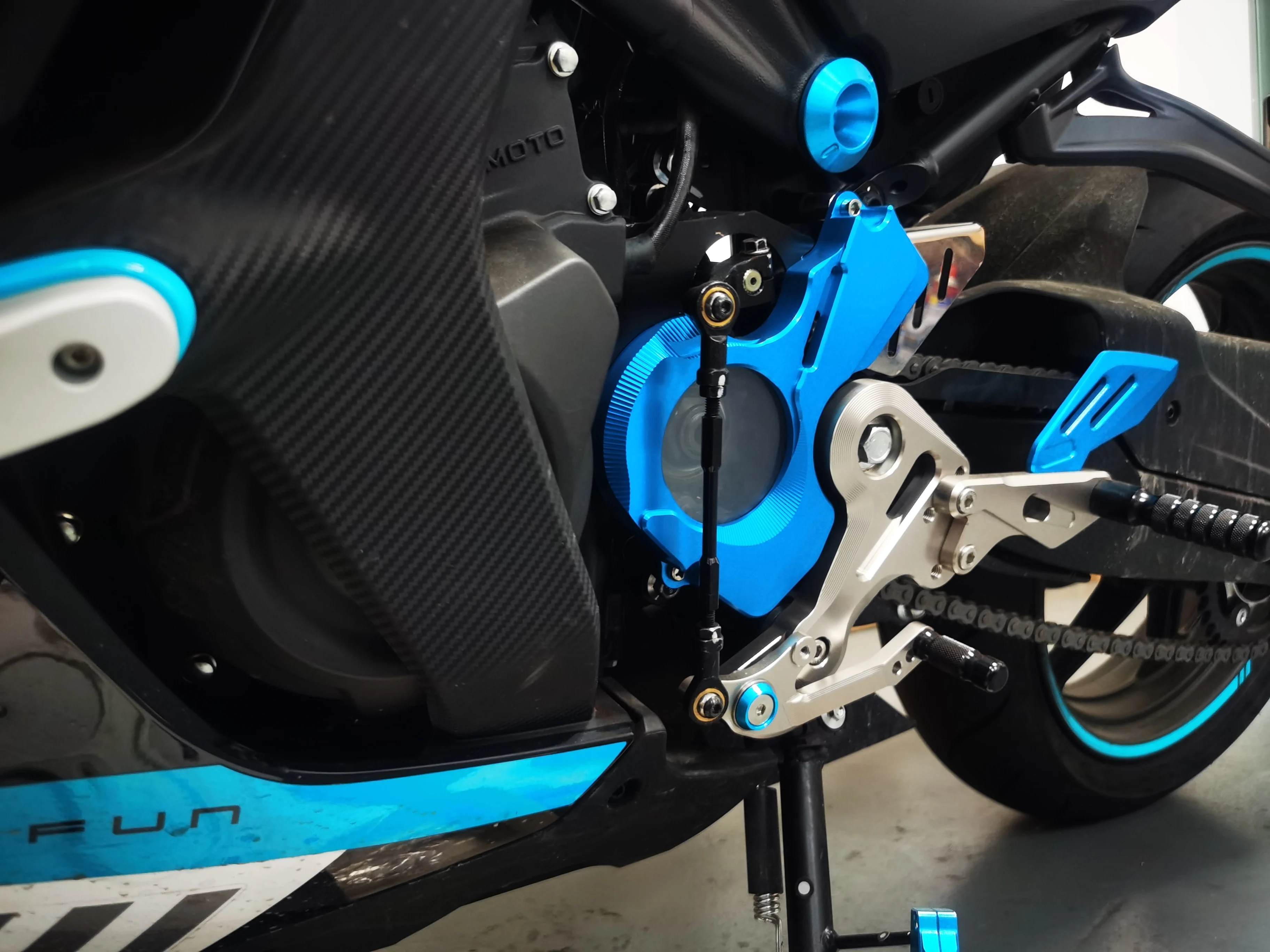 

450 SR 2023 Motorcycle Accessories CNC Aluminium Front Sprocket Chain Cover Protection Guard For CFMOTO CF 450SR 2022-2024 sr450