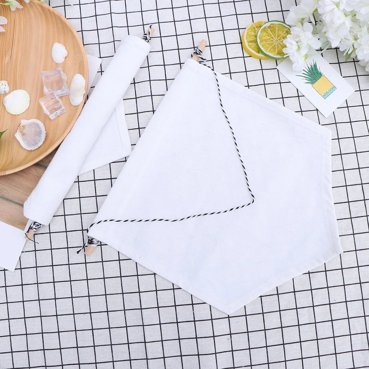 

2pcs Pin Display Pennant Banner Enamel Lapel Pin Badge Flag Plain Blank Canvas Wall Banner Pins White Canvas