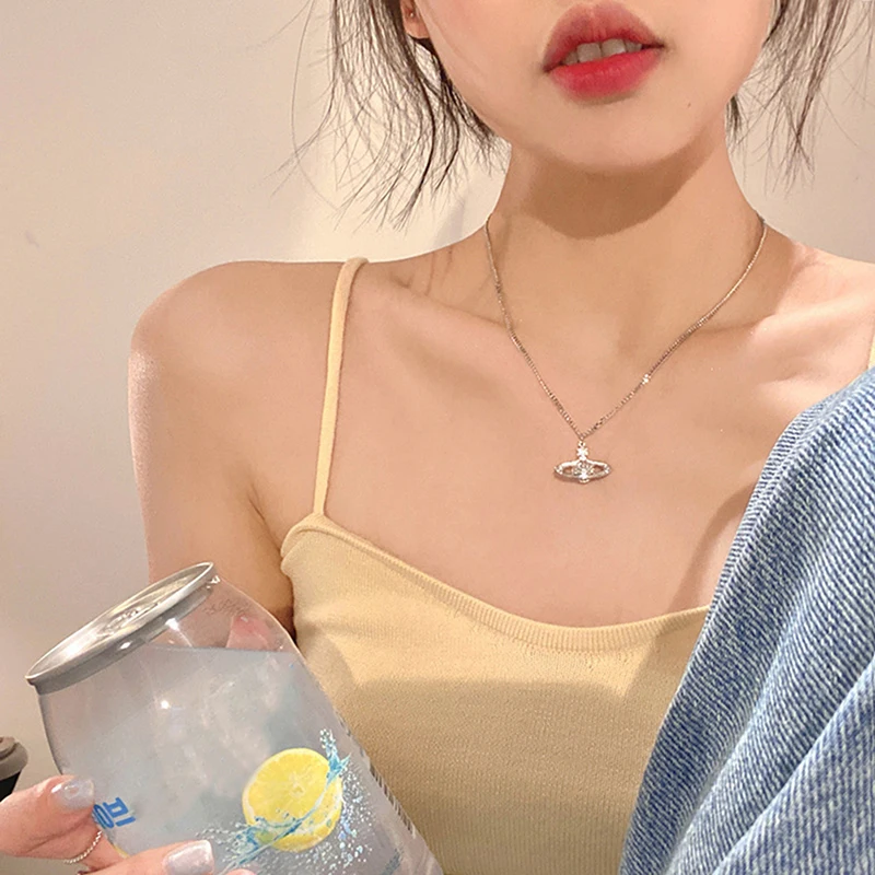 Shining Planet Titanium Steel Necklace Women's Light Luxury Advanced Design Sense Niche Sweet Cool Clavicle Neck Chain Jewelry