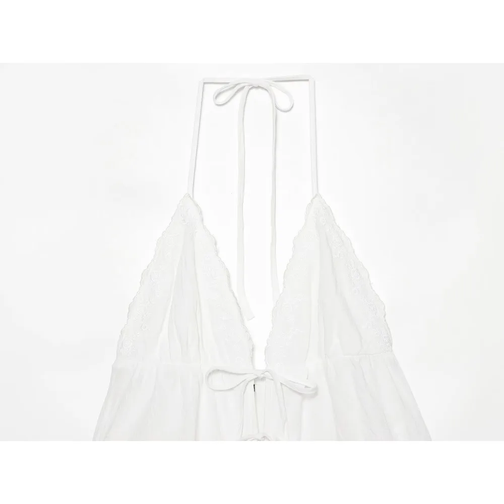 Elegant Women Embroidered Gauze Halter Tops with Tie Closure New in Summer Halter Tops with V-neck.and Tonal Embroidered Detail