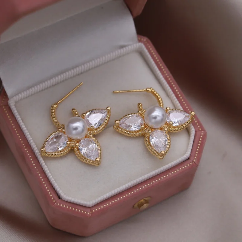 French new design fashion jewelry 16K gold plated luxury water drop zircon leaf pearl earrings elegant women\'s party accessories