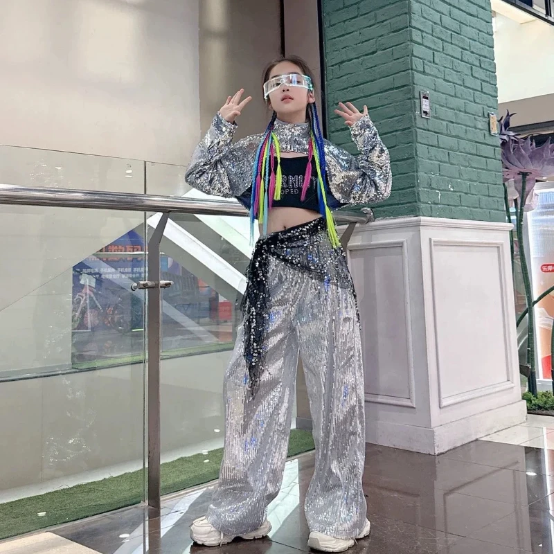 

Girl's Jazz Dance Performance Costume with Silver Sequins for Girl Group Stage Show - Futuristic Tech-Style Fashion Showwear