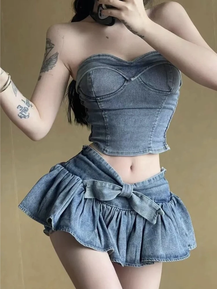 

Женский летний сексуальный джинсовый комплект из двух предметов: топ без бретелек и мини-юбка с высокой талией, облегающий, повседневный, для уличной моды, клуба, вечеринок ​